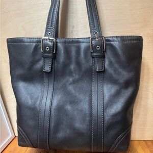 Coach  Hampton Black Leather Shoulder Tote model A0882-f 11201